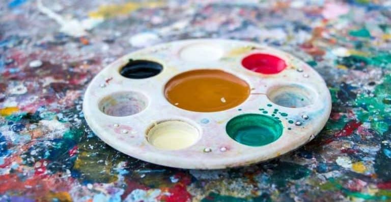 Quick Tips on How to Clean Oil Paint Palette - Choose Marker