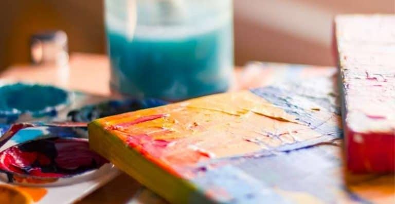 can-you-use-alcohol-ink-on-canvas-you-need-to-know-choose-marker